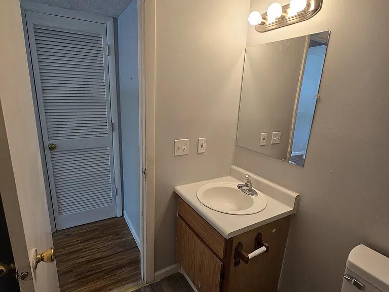 511 Claiborne St — Photo 10