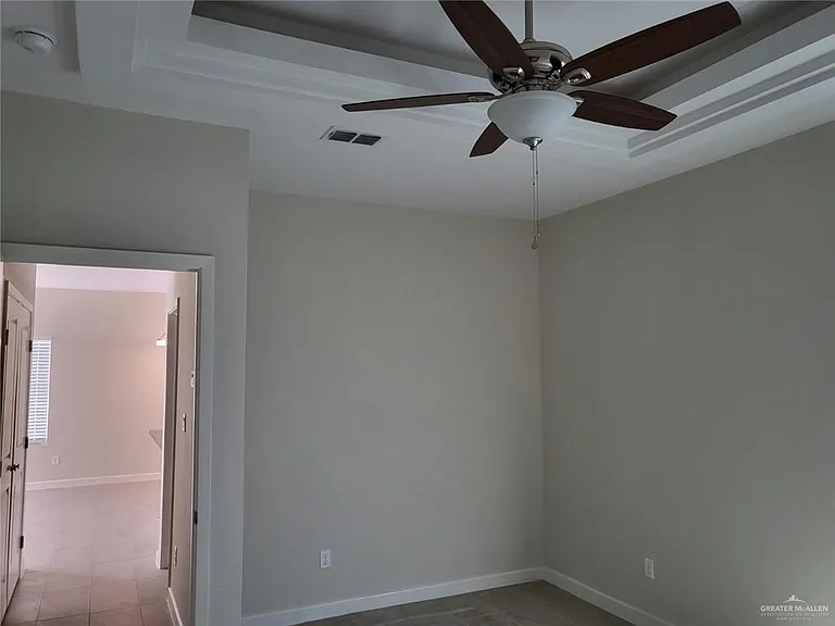 1037 French Ave #2 — Photo 5