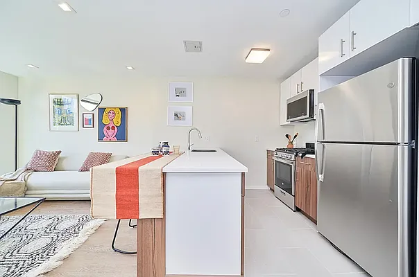 Rented by Living New York | media 21