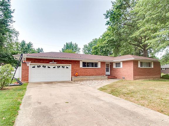 3rd image of 125 Stolze Dr