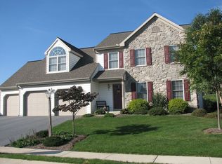 413 Farmland Dr, Elizabethtown, PA 17022