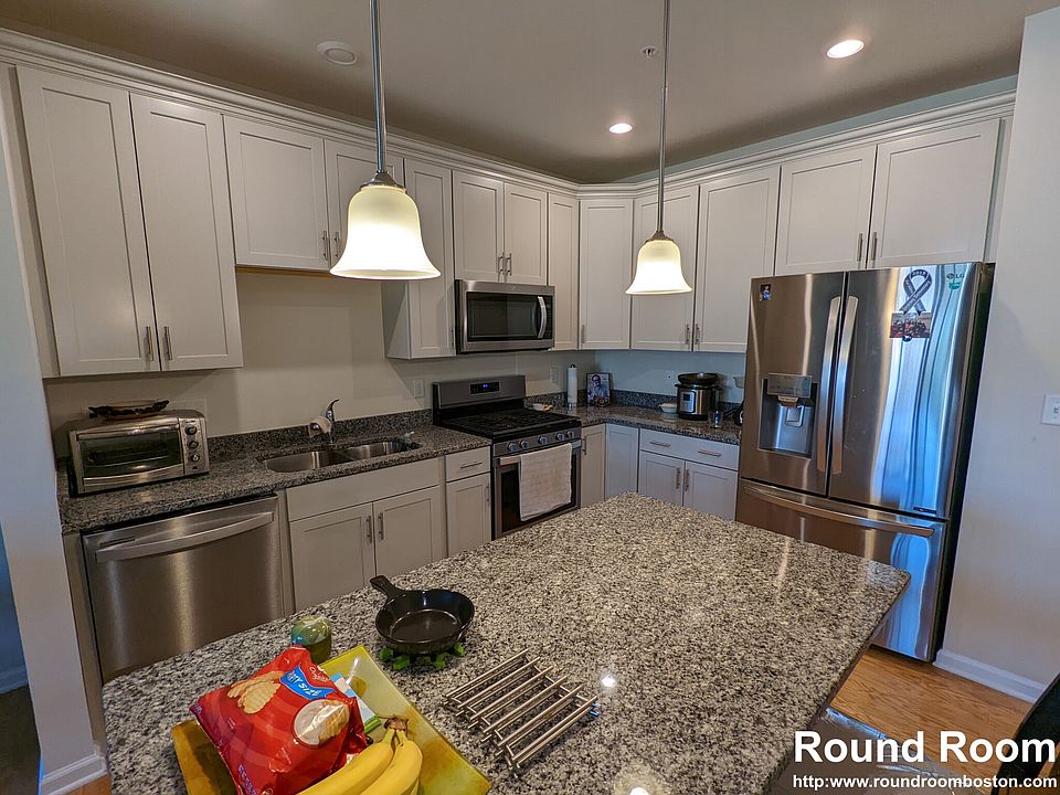 1st image of 120 University Ave #120