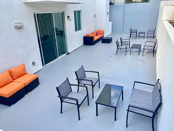 662 Kelton Avenue, Westwood, CA 90024 - Back Deck