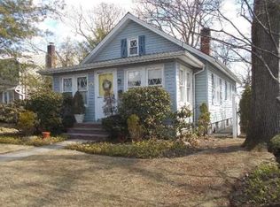 120 Hendrickson Ave, Merrick, NY 11566