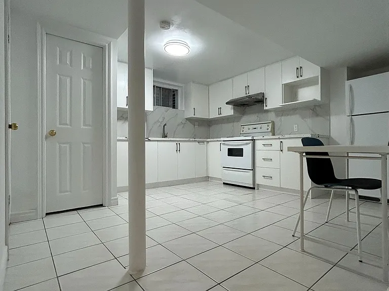 27 Macklingate Ct #BSMT — Photo 11
