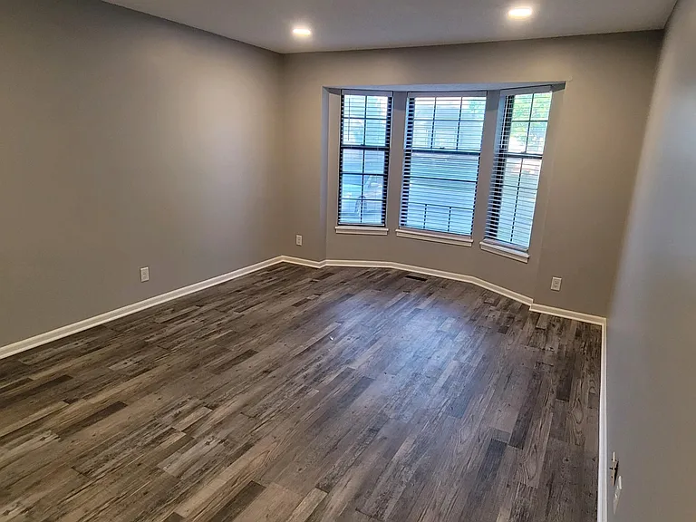 10044 W 86th Ter — Photo 3