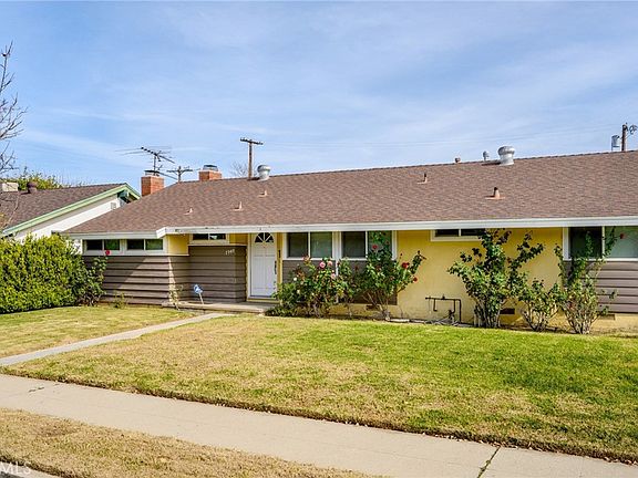 4th image of 7948 De Soto Ave #7948