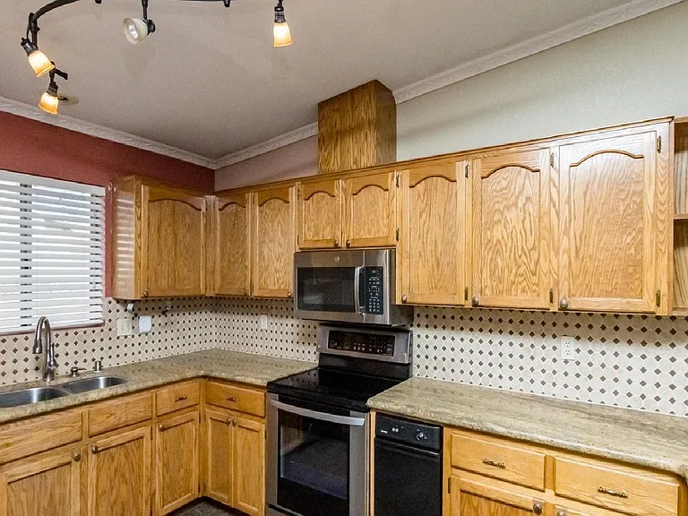 3967 Breakwater Dr — Photo 7