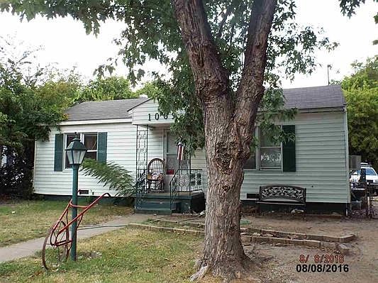 2nd image of 1009 A St SE