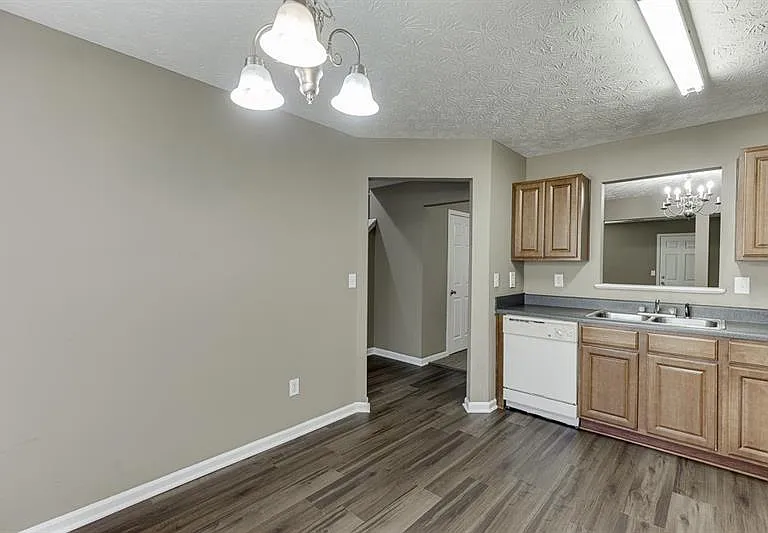 2883 Creek Bottom Ct — Photo 8