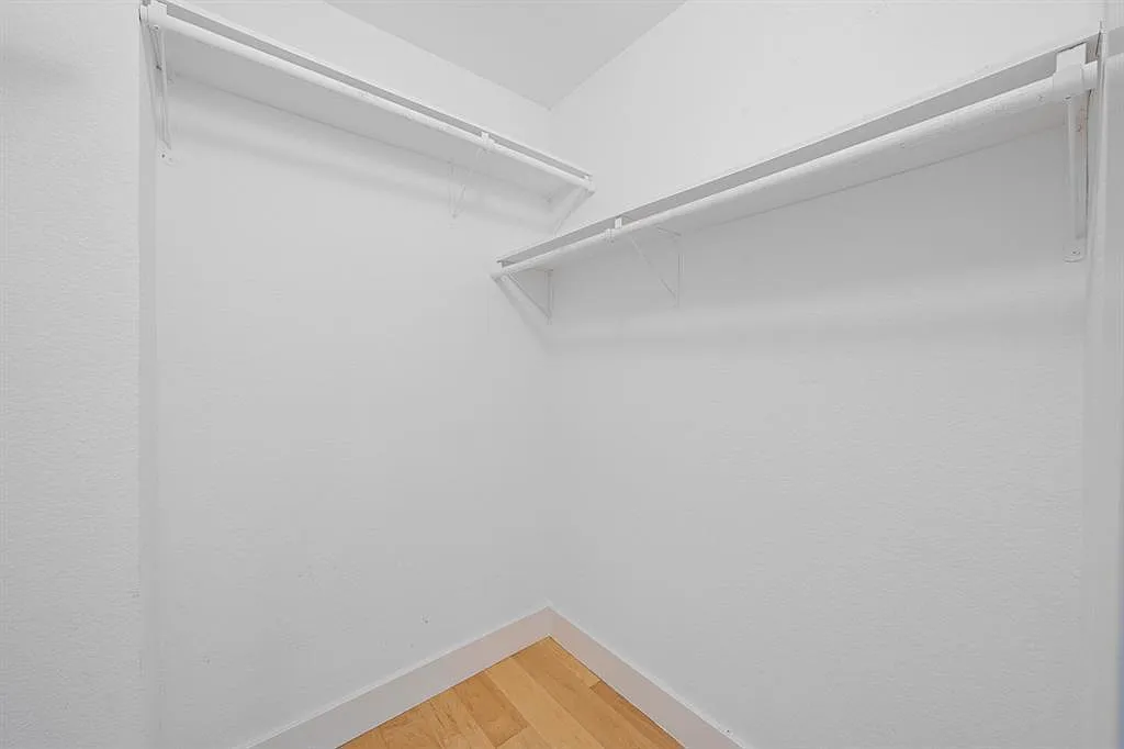Studio, 1.0 bath, 675 sqft, $1,100 — Photo 2