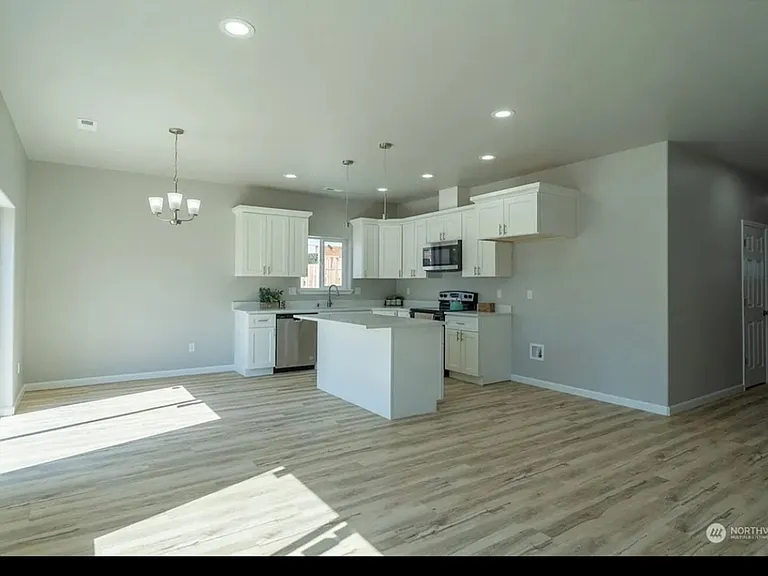 41 Fir St S — Photo 7