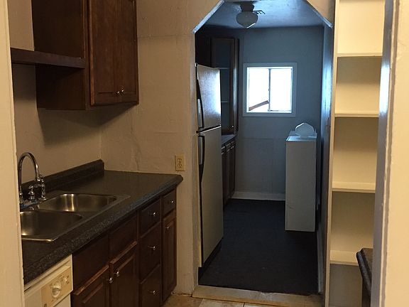 4th image of 311 S Lewis St Unit 1-3