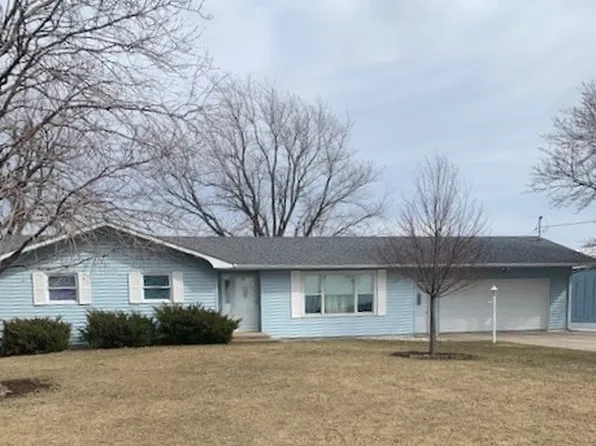 1142 Highway 102, Pella, IA 50219