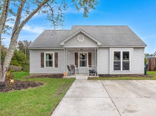 421 Courtland Dr, Summerville, SC 29486
