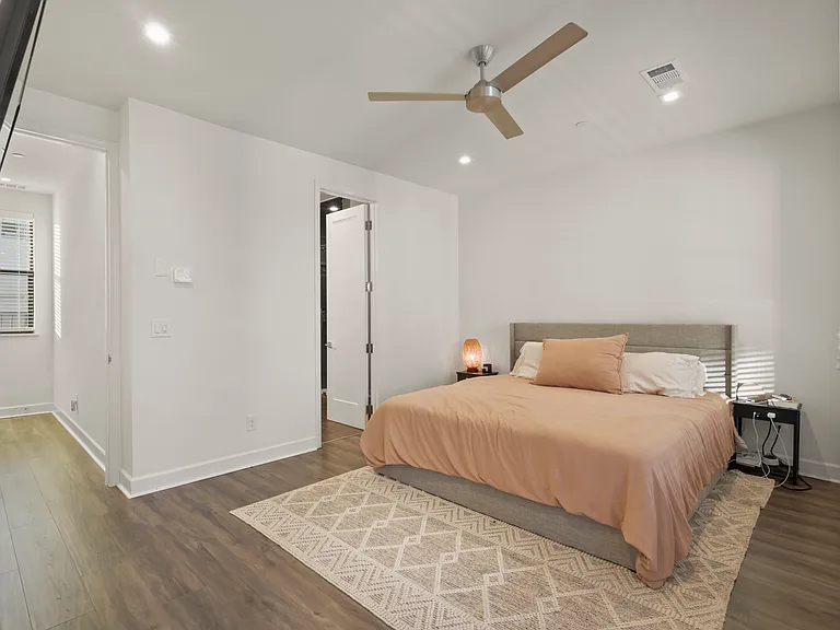 1813 Park Ave #106 — Photo 7