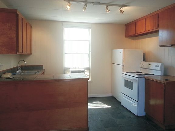 3rd image of 4135 N Western Ave #2