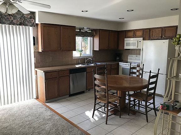 3rd image of 3220 Jennella Dr