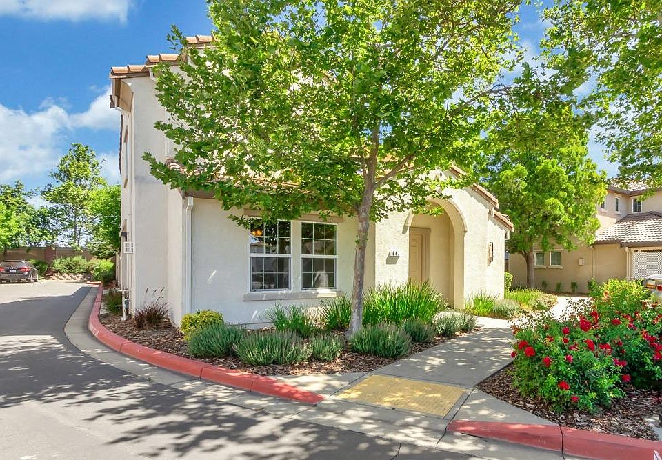1st image of 647 Azevedo Ct