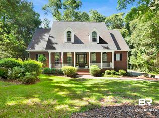 16 Saint Charles Pl, Daphne, AL 36526