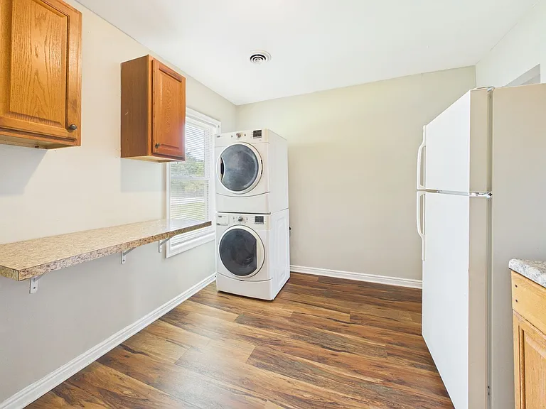 2907 Creighton Rd — Photo 17
