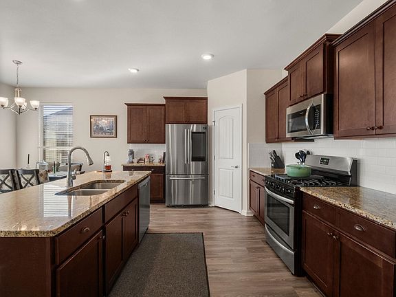 4th image of 3172 Baywood Ave