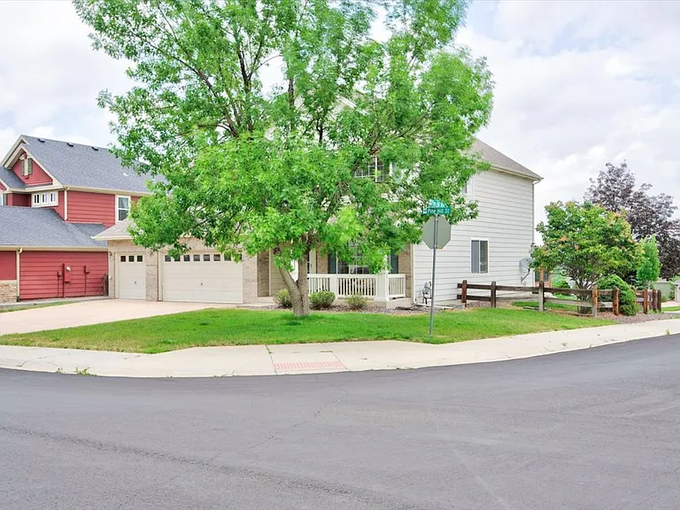 11572 Pine Hill St — Photo 46