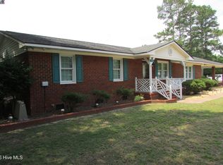 7825 Snow Hill Drive, Roseboro, NC 28382