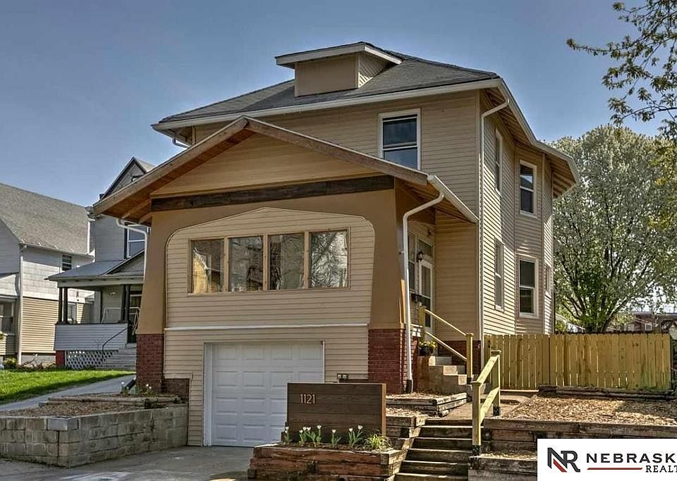 1st image of 1121 S 30th Ave