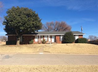 1509 Redstone Dr, Clinton, OK 73601