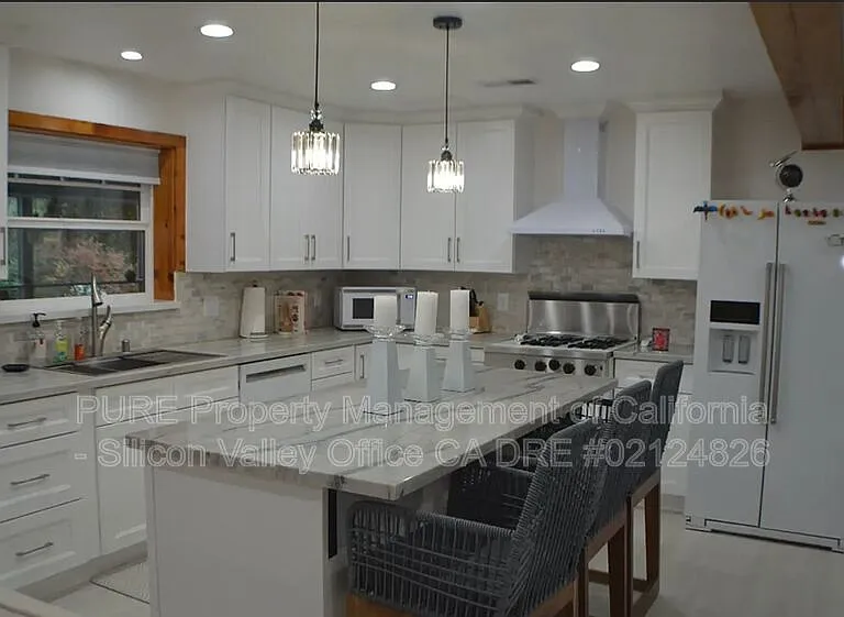 21518 Almaden Rd — Photo 10