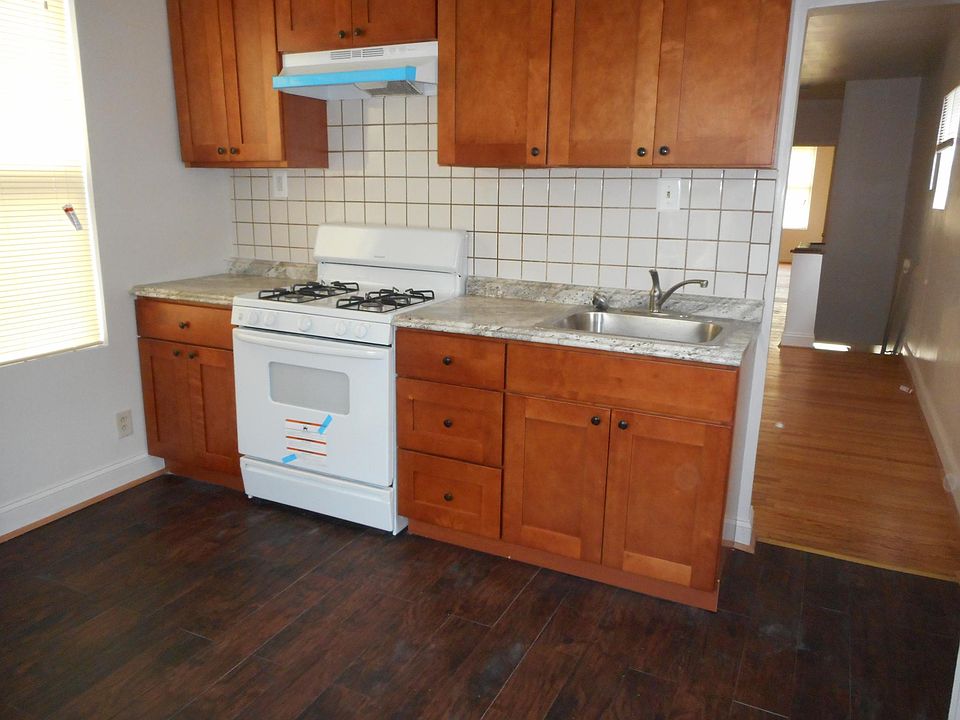 1st image of 225 W Wyoming Ave