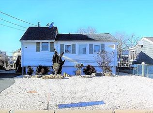 67 Tarpon Rd, Tuckerton, NJ 08087
