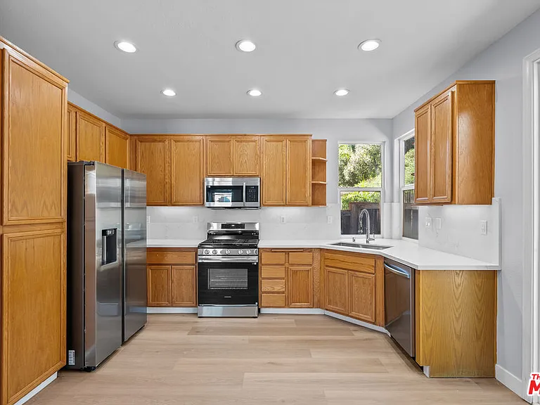 30311 Ashfield Ct — Photo 10