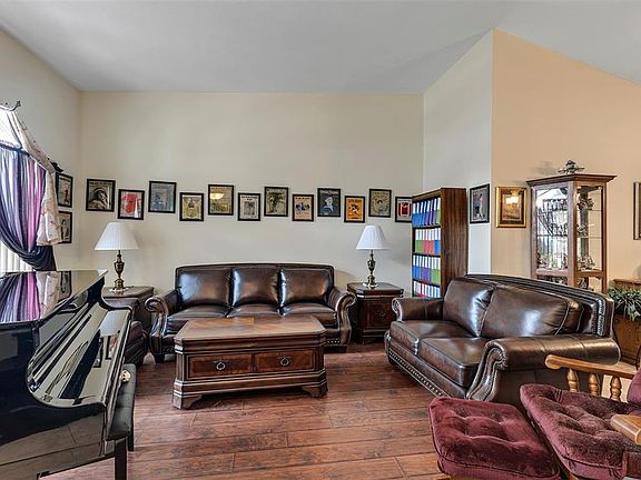 5th image of 406 STERLING LAKE DR