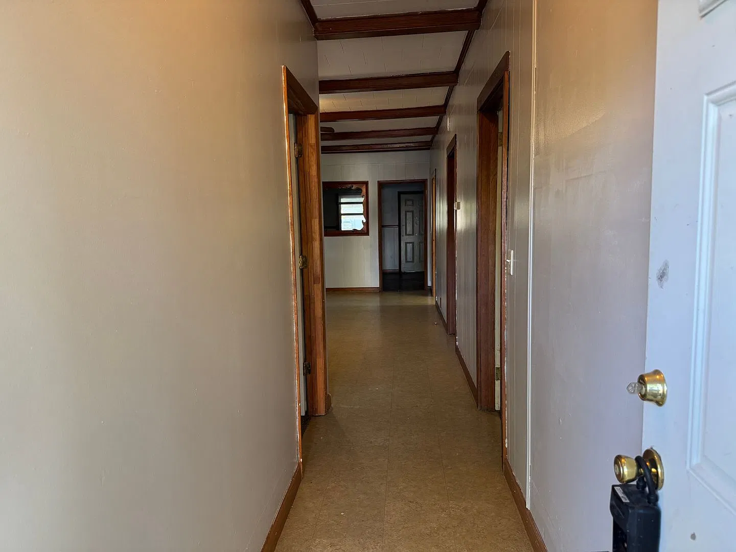 3 Bedroom 1 Bath Home with Storage Shed and Large yard — Photo 4