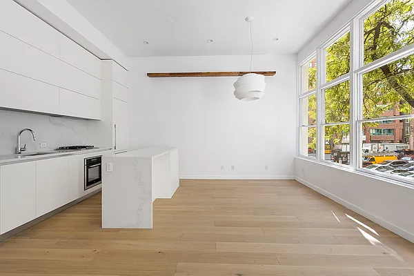 Rented by BLU Real Estate | media 14