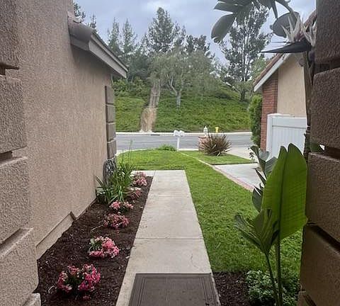 4th image of 937 S Emanuele Cir