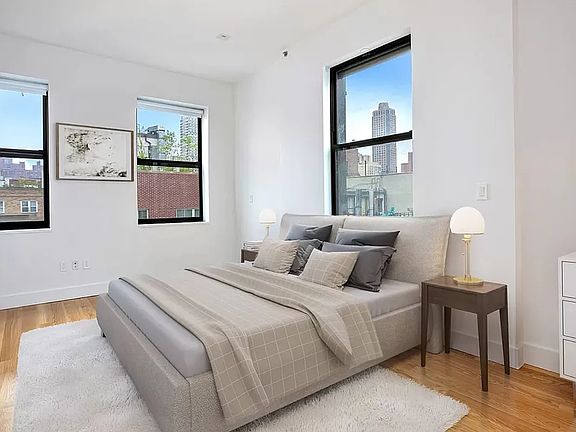 5th image of 223 E 80th St #3