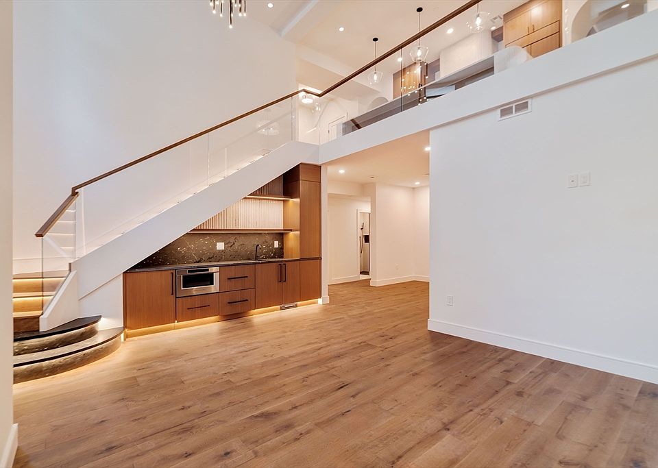 1st image of 79 Park St APT 1
