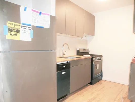 Rented by Bold New York | media 29