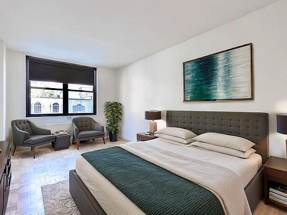 3rd image of 145 4th Ave APT 5C
