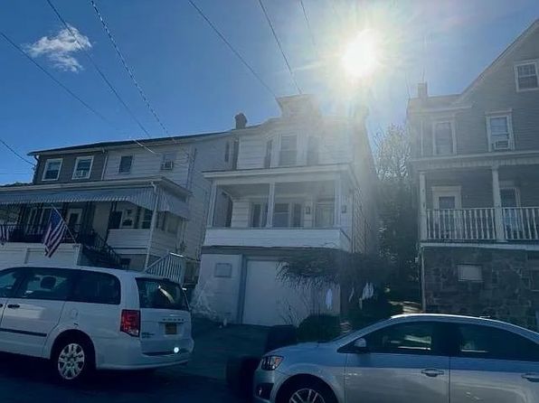 19 E Center St