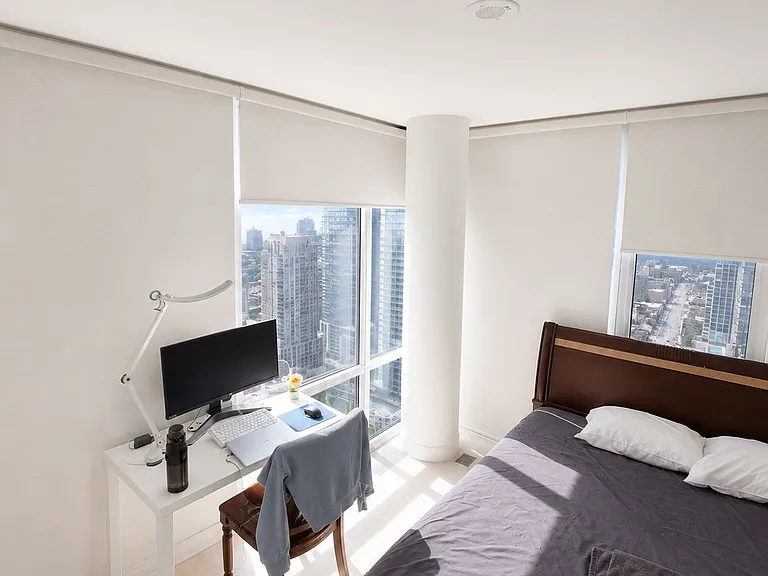 501 Yonge St #3502 — Photo 5