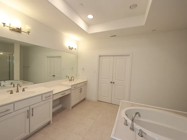 124 Canonbury Dr — Photo 13