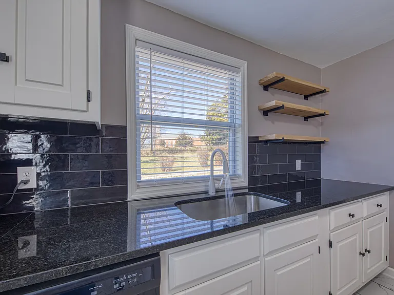 4114 Central Avenue Pike — Photo 12