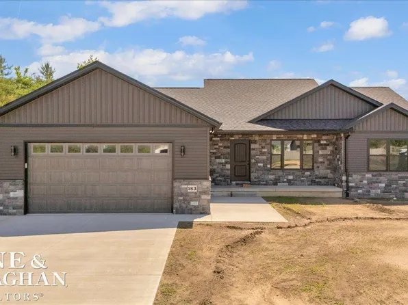 183 Nevada Ave, Marysville, MI 48040
