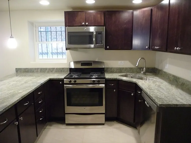 1803 W Superior St #B — Photo 3