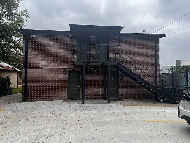 2529 E Admiral Pl #A — Photo 43
