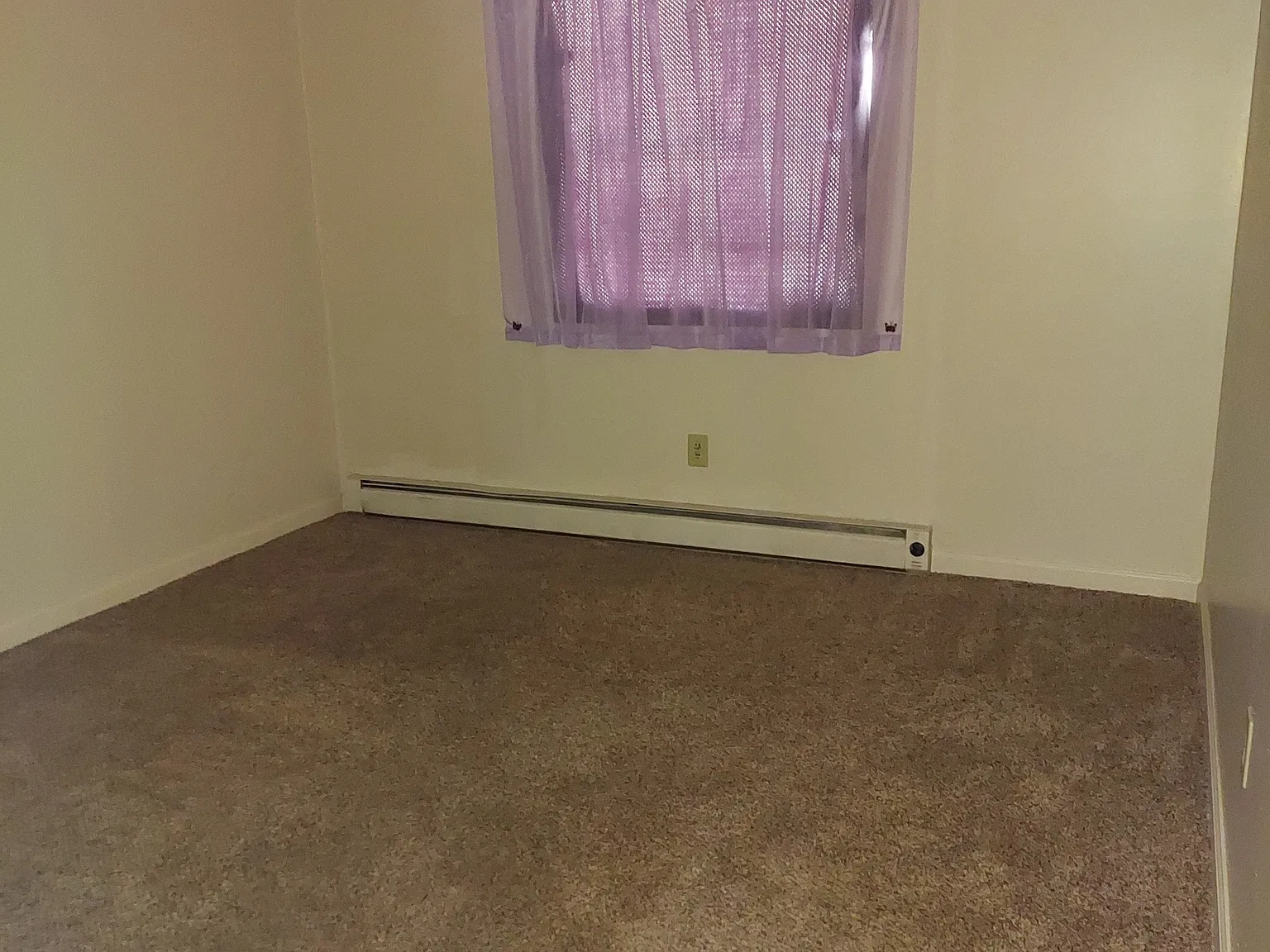 Hillview Apartments - 36 — Photo 4
